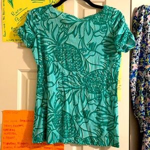 Lily Pulitzer tshirt